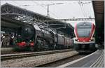 rabe-511-dosto/575806/die-sncf-141-r-568-und Die SNCF 141 R 568 und der SBB RABe 511 118 warten in Lausanne auf die Abfahrt Richtung Palzieux.
24. Juni 2017