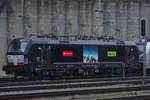 Crossrail/685289/mrcexrbls-193-713-steht-in-spiez MRCE/XR/BLS 193 713 steht in Spiez am 1.Jänner 2020.