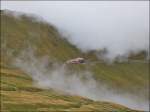 . Nebel gab es auch am Brienzer Rothorn - Auch ölbefeuerte BRB Loks können eine mächtige Dampffahne produzieren. ;-) 29.09.2013 (Jeanny)
