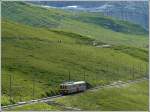 JB Jungfraubahn/174282/ein-jb-triebwagen-bdeh-24-mit Ein JB Triebwagen BDeh 2/4 mit Steuerwagen hat am 30.07.2008 die Kleine Scheidegg (2061 m) verlassen und sich auf den beschwerlichen Weg zum hchst gelegenen Bahnhof Europas, dem Jungfraujoch (3454 m) gemacht. (Hans)