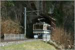 Der Rochers de Naye Triebwagen verschwindet bei Kilometer 1.7 im 386 Meter langen  Valmont-Tunnel.
26. Mrz 2012 