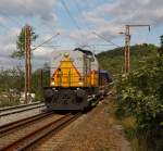 sonstige-div-deutz-typen DLI 112 'Goliath' der Die-Lei GmbH (Kassel) mit leerem Sch�ttgutwagenzug f�hrt mit 20 kmh am 29.07.2011 �ber das Baugleis in Wilnsdorf-Anzhausen (an der KBS 445) in Richtung Siegen. Die Lok vom Typ DG 1200 BBM (Bauart B'B'-dh) wurde 1966 von Deutz unter der Fabrik-Nr. 57982 gebaut. Auslieferung an die KFBE K�ln-Frechen-Benzelrather Eisenbahn, K�ln (V 75) ab 1992 HGK (V 37 und 1997 in DH 37).
