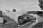 swanage-railway F�r mich, dank ihrer etwas ungewohnten Bauweise, eine ganz bessondere und auch sehr sch�ne Dampflok: die 34 070; hier bei der Ausfahrt in Swanage. 
16. Mai 2011