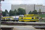 mvtv-2-turmtriebwagen-ex-br-892-ex-m1530/580722/mvtv-2-064-steht-am-18-september MVTV 2-064 steht am 18 September 2017 in Praha hl.n.