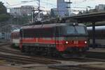 br-365-cz-loko-effiliner-3000-ex-sncb-hle-12/865498/am-17-september-2024-war-das Am 17 September 2024 war das Wetter grau in Bratislava hl.st. beim Passage von IDS Cargo 365 001 -einer ex-NMBS Reihe 21.