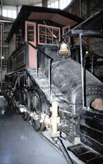 Baltimore & Ohio Museum, im Rundhaus eine Camelback Dampflok 4-6-0 No.217 in Baltimore am 28.05.1999.