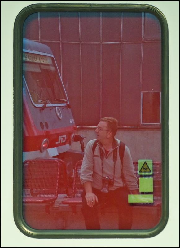 . Impression aus dem Bahnhof von Luxemburg - Was kann ich denn jetzt noch fotografieren? 17.06.2013 (Hans)
