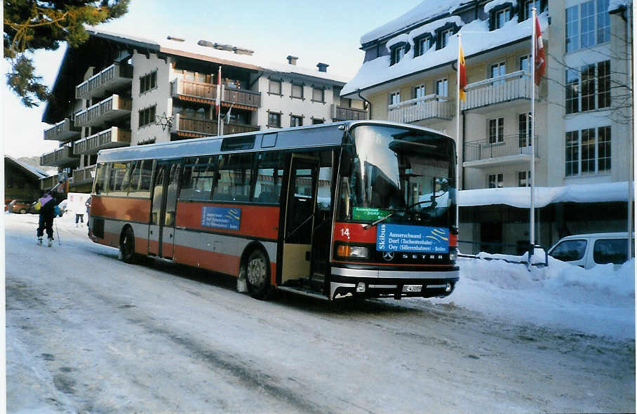 (011'514) - AFA Adelboden - Nr. 14/BE 43'089 - Setra (ex AAGI Interlaken Nr. 33) am 19. Januar 1995 beim Autobahnhof Adelboden