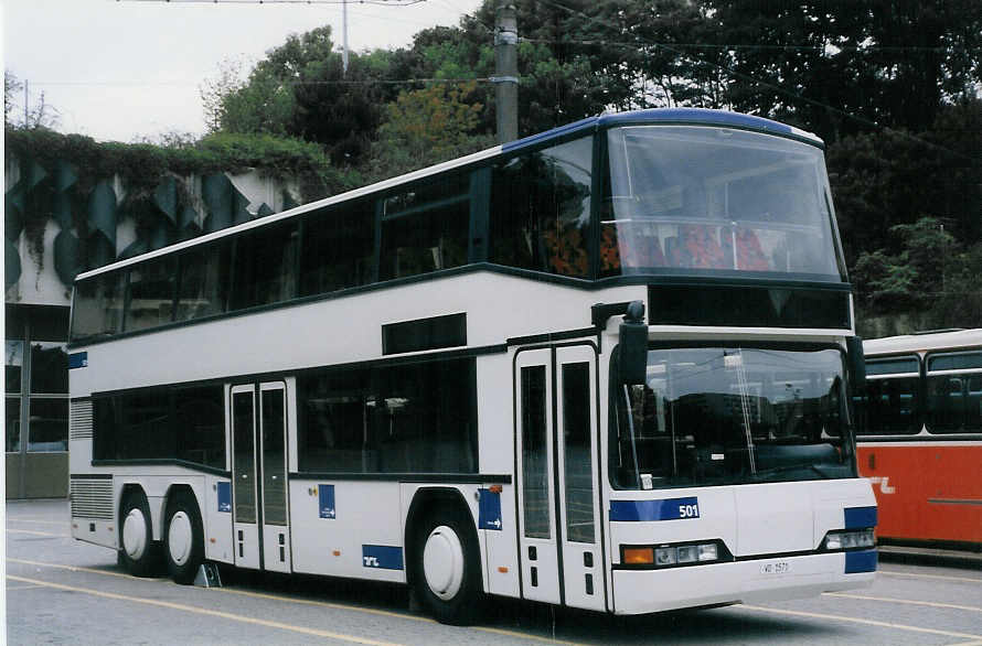 (025'630) - TL Lausanne - Nr. 501/VD 1571 - Neoplan am 22. August 1998 in Lausanne, Dpt Borde