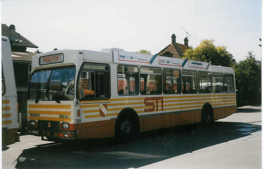 (026'132) - STI Thun - Nr. 29/BE 419'032 - Volvo/R&J (ex SAT Thun Nr. 29) am 18. September 1998 in Thun, Garage