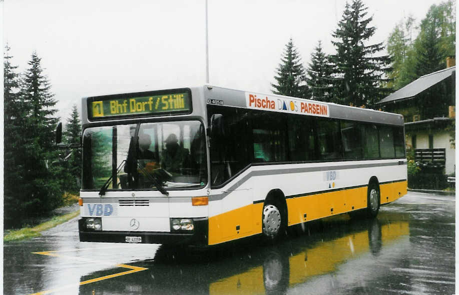 (026'910) - VBD Davos - Nr. 5/GR 43'159 - Mercedes am 7. Oktober 1998 in Davos, Stilli