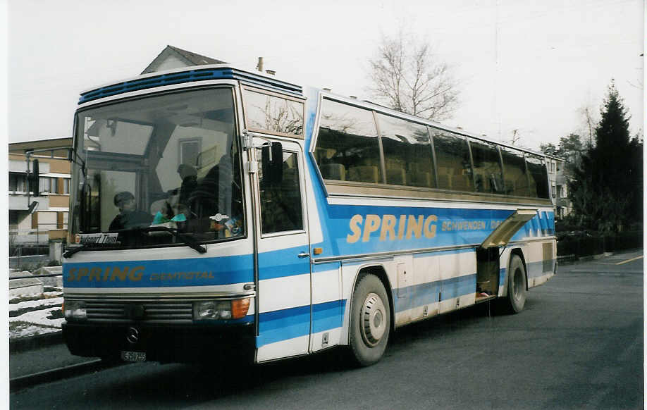 (029'226) - Spring, Schwenden - BE 250'255 - Drgmller/Mercedes am 3. Februar 1999 in Thun-Lerchenfeld, Endstation