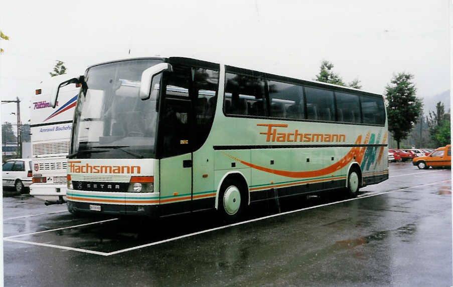 (031'933) - Flachsmann, Oberrieden - ZH 130'992 - Setra am 10. Juni 1999 in Thun, Seestrasse