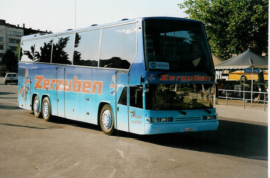 (032'233) - Zerzuben, Visp-Eyholz - Nr. 4/VS 44'590 - Drgmller am 25. Juni 1999 beim Bahnhof Thun