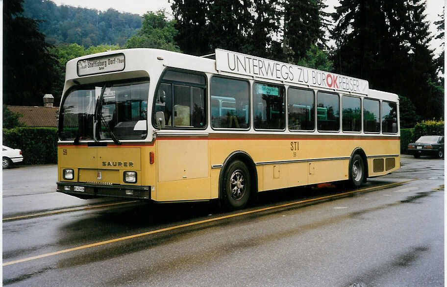 (033'025) - STI Thun - Nr. 59/BE 413'459 - Saurer/R&J am 30. Juni 1999 bei der Schifflndte Thun