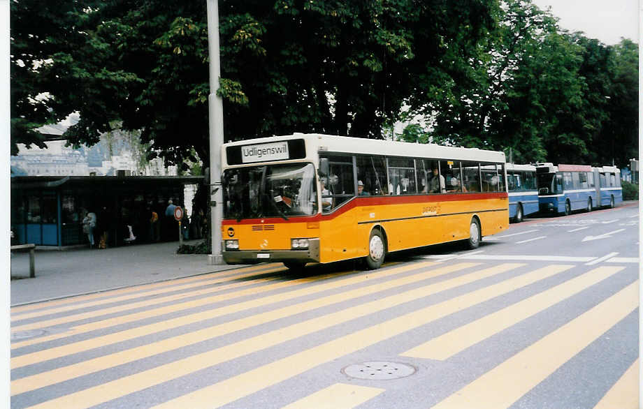 (035'805) - Bucheli, Kriens - Nr. 26/LU 15'071 - Mercedes am 28. August 1999 beim Bahnhof Luzern
