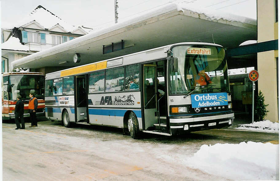 (038'222) - AFA Adelboden - Nr. 15/BE 26'974 - Setra (ex TPYG Yverdon Nr. 5) am 31. Dezember 1999 beim Bahnhof Frutigen