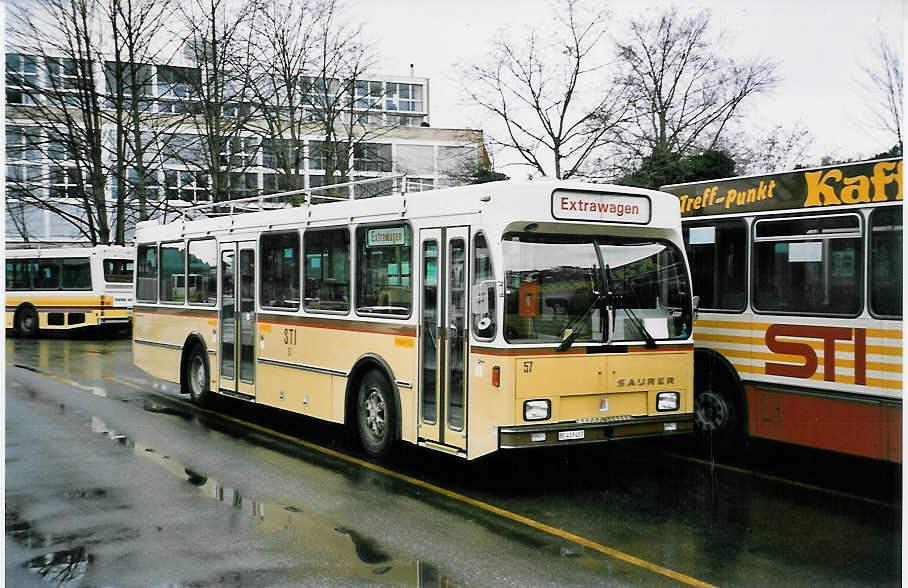 (038'902) - STI Thun - Nr. 57/BE 413'457 - Saurer/R&J am 30. Januar 2000 bei der Schifflndte Thun