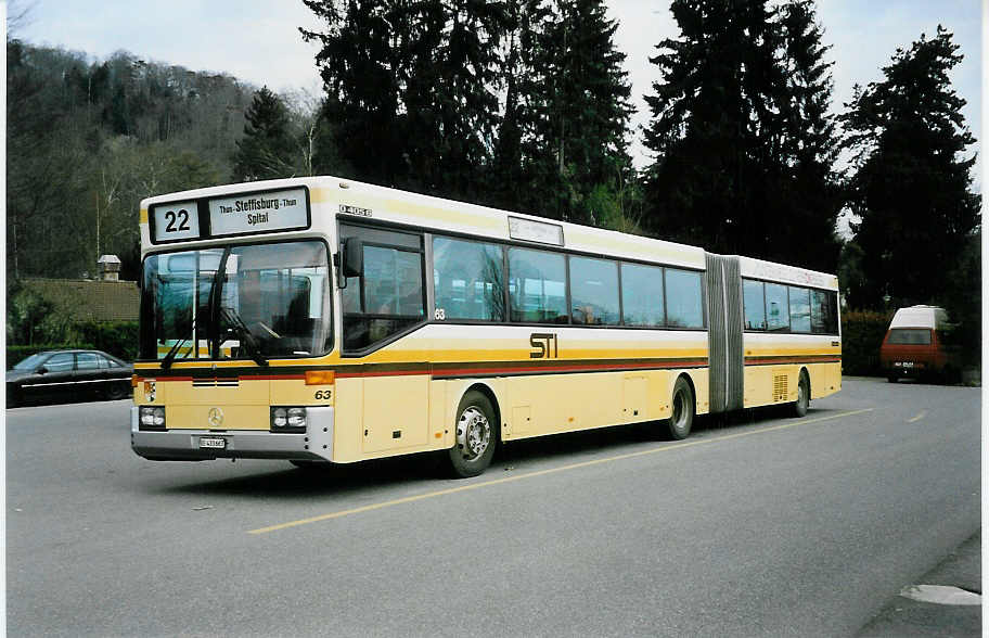 (039'602) - Sti Thun - Nr. 63/BE 433'663 - Mercedes am 11. Mrz 2000 bei der Schifflndte Thun