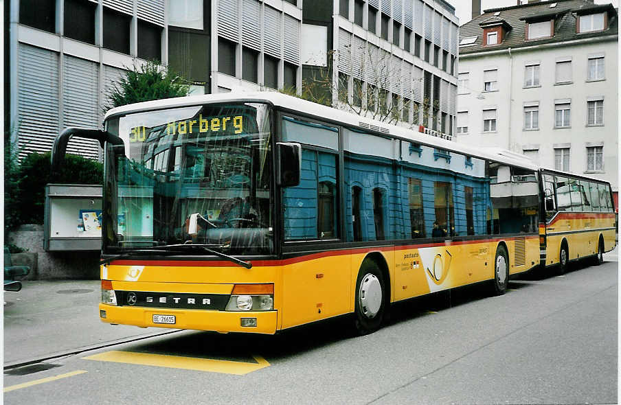 (044'732) - AVA Aarberg - Nr. 5/BE 26'615 - Setra am 17. Februar 2001 in Biel, Zentralplatz