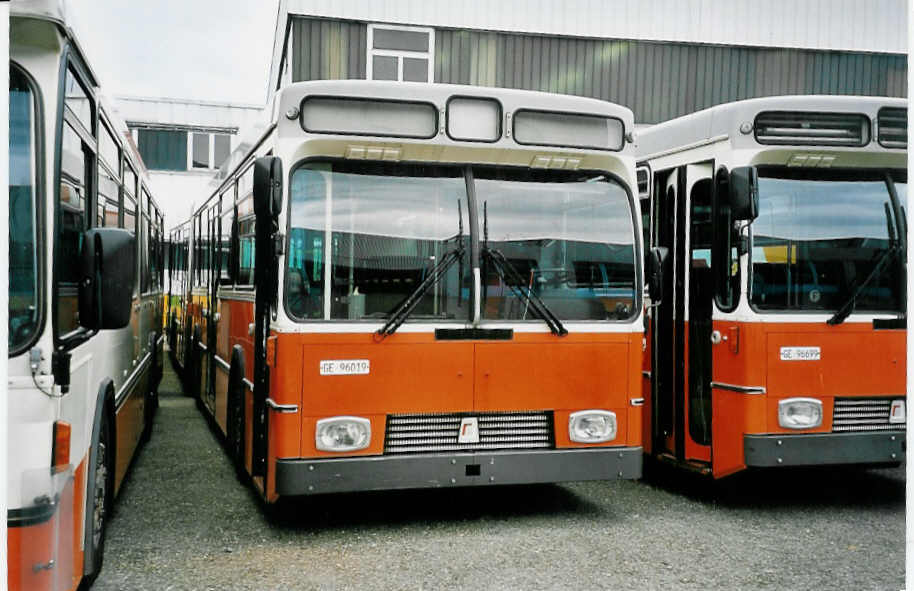 (045'819) - TPG Genve - Nr. 142/GE 96'019 - FBW/R&J am 19. April 2001 in Biel, BTR