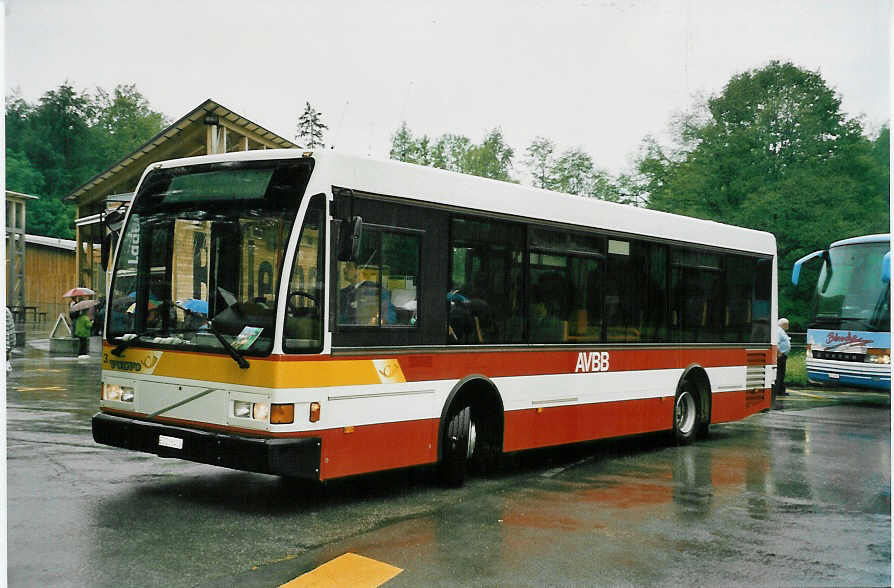 (047'018) - AVBB Schwanden - Nr. 3/BE 216'402 - Volvo/Berkhof am 10. Juni 2001 in Ballenberg, West