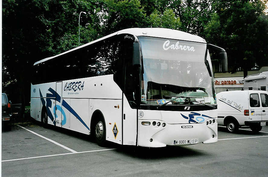 (049'235) - Aus Spanien: Cabrera, Madrid - Nr. 43/M 9301 WL - Scania/Noge am 23. August 2001 in Thun, Grabengut