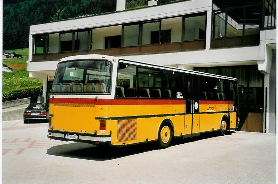 (054'534) - Marchetti, Airolo - TI 304'044 - Setra am 22. Juli 2002 in Airolo, Garage