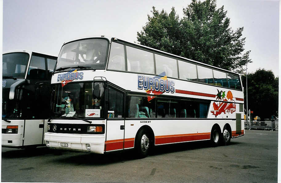 (055'428) - Knecht, Windisch - Nr. 73/AG 8289 - Setra am 25. August 2002 in Biel, Terminal B