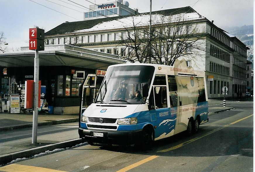 (058'630) - Funi-Car, Biel - Nr. 4/BE 107'904 - VW (ex Nr. 5) am 1. Februar 2003 beim Bahnhof Biel