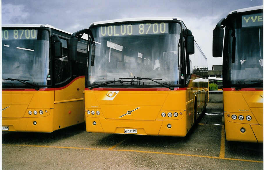 (062'818) - CarPostal Vaud-Fribourg - VD 538'348 - Volvo am 30. August 2003 in Yverdon, Garage