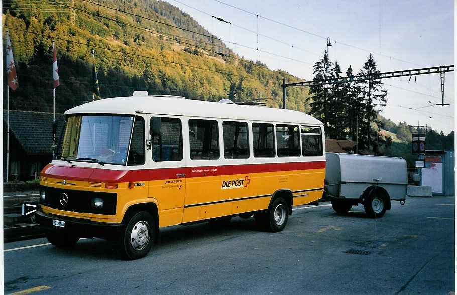 (063'425) - Portenier, Adelboden - Nr. 9/BE 26'860 - Mercedes (ex Geiger, Adelboden Nr. 9) am 19. September 2003 beim Bahnhof Reichenbach