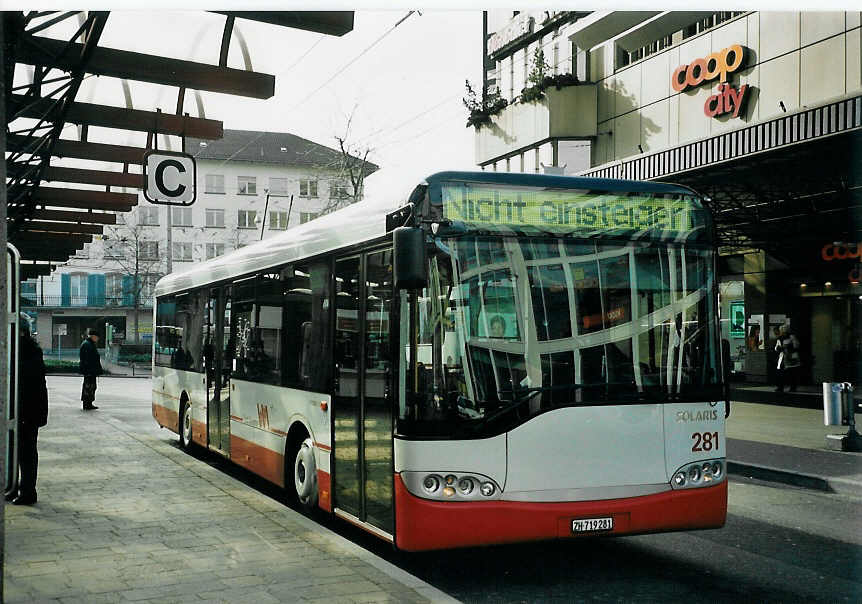 (065'517) - WV Winterthur - Nr. 281/ZH 719'281 - Solaris am 16. Februar 2004 beim Hauptbahnhof Winterthur