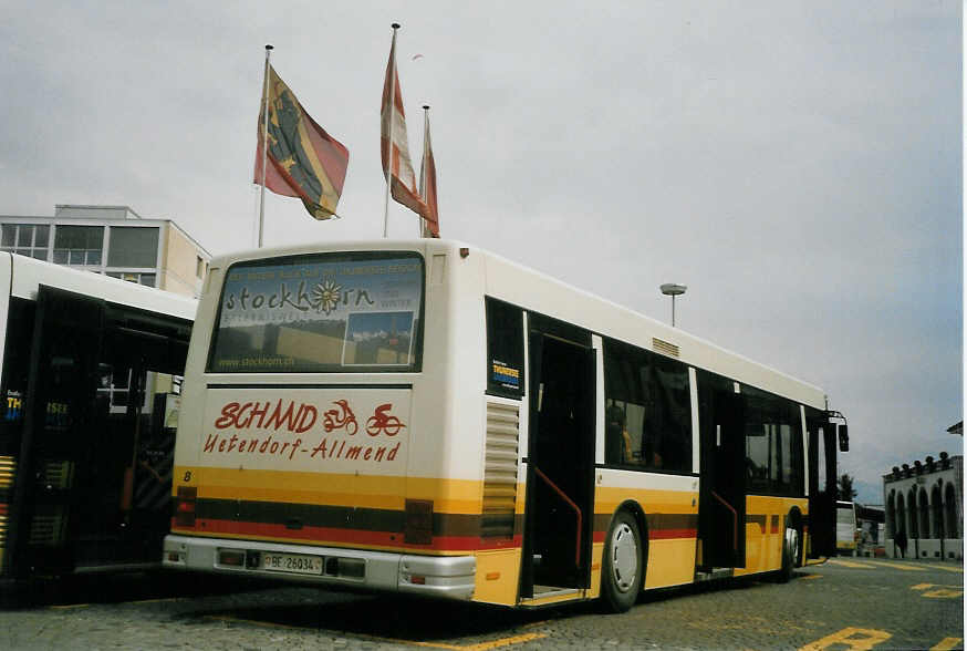 (066'521) - STI Thun - Nr. 8/BE 26'034 - Den Oudsten (ex TSG Blumenstein Nr. 8) am 17. April 2004 beim Bahnhof Thun