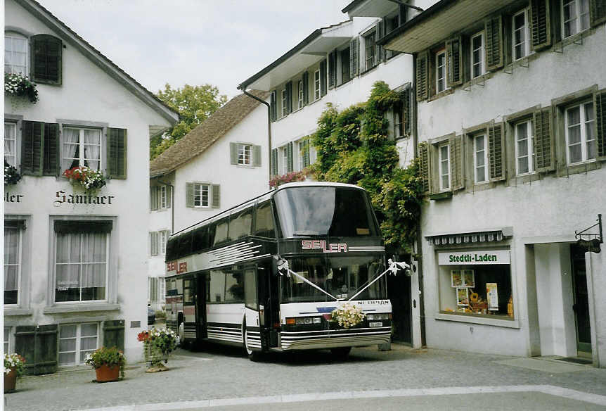 (068'527) - Seiler, Frauenfeld - Nr. 4/TG 6989 - Neoplan am 19. Juni 2004 in Grningen, Stdtli