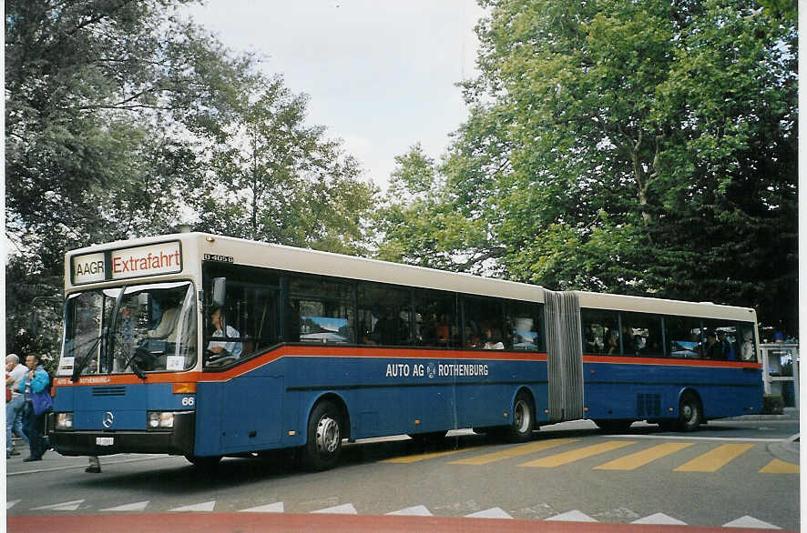 (070'314) - AAGR Rothenburg - Nr. 66/LU 15'683 - Mercedes am 21. August 2004 in Luzern, Inseli-P