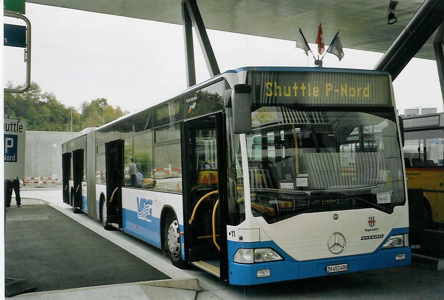 (070'812) - VBRF Regensdorf - Nr. 11/ZH 453'406 - Mercedes am 11. September 2004 in Zrich, Flughafen