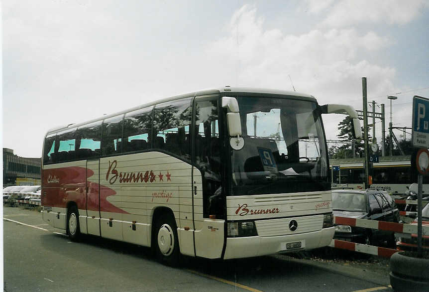 (071'316) - Brunner, Sargans - SG 46'658 - Mercedes am 2. Oktober 2004 in Thun, CarTerminal