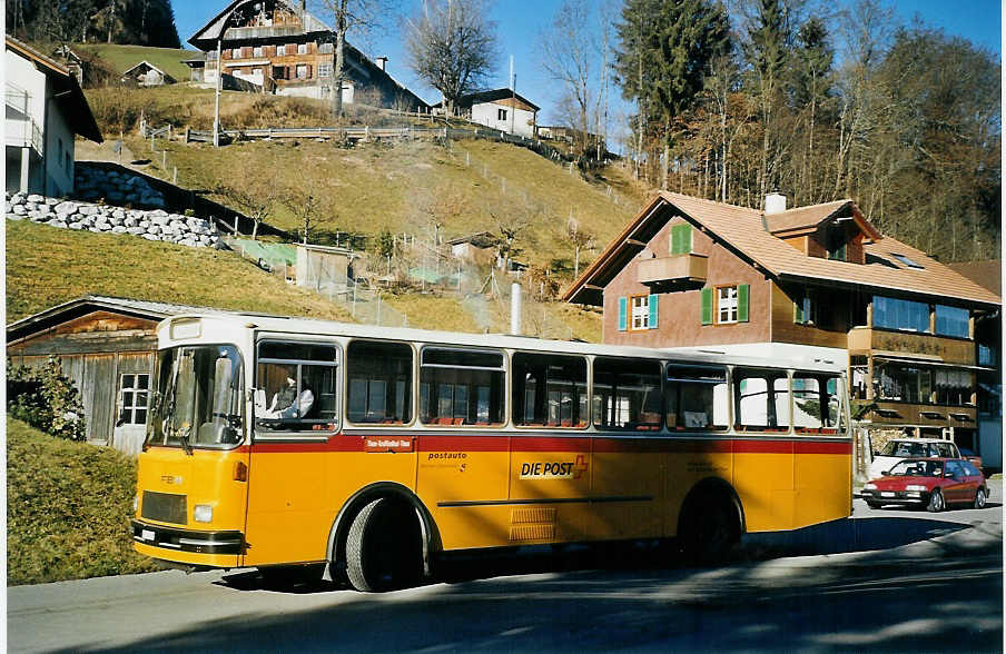 (073'108) - Burri, Teuffenthal - BE 336'192 - FBW/R&J am 12. Dezember 2004 in Teuffenthal, Garage