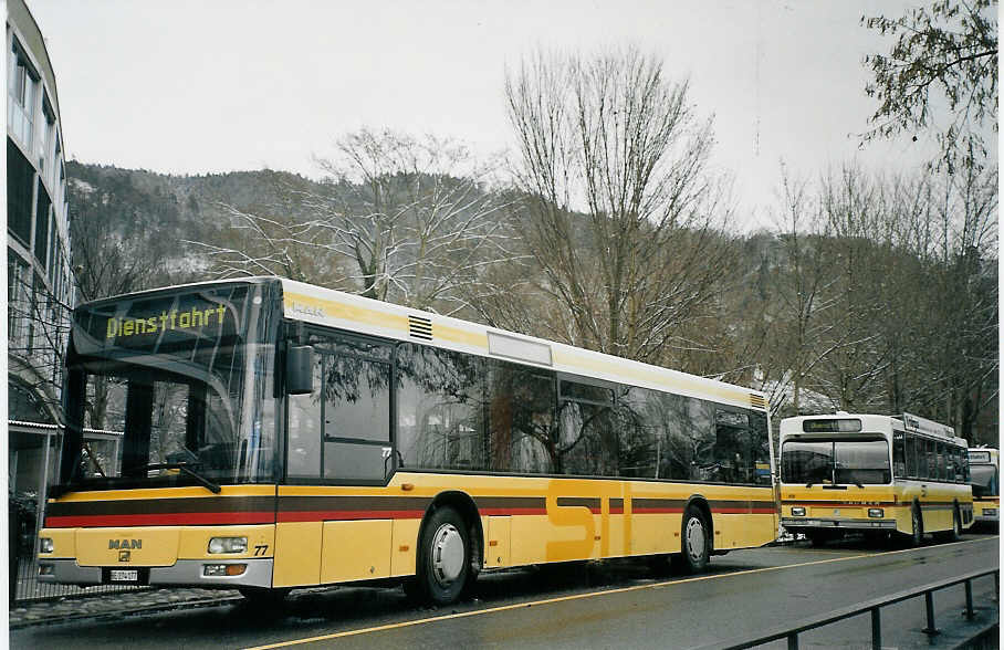 (073'232) - STI Thun - Nr. 77/BE 274'177 - MAN am 18. Dezember 2004 bei der Schifflndte Thun