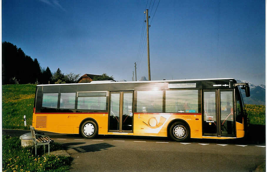 (076'433) - Burri, Teuffenthal - BE 60'582 - Van Hool am 1. Mai 2005 in Homberg, Gappen