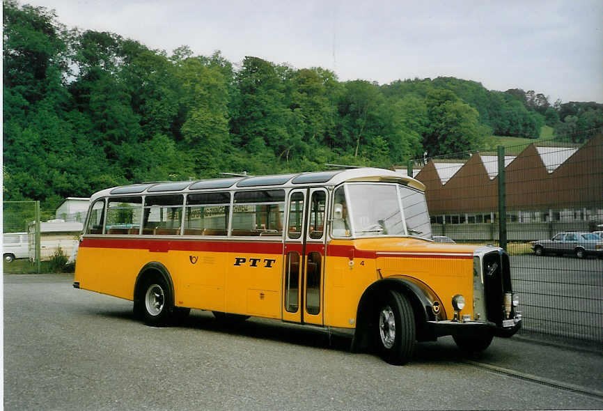 (077'101) - Wohlgemuth, Hochwald - Nr. 4/SO 110'637 - Saurer/Lauber (ex Zimmermann, Visperterminen Nr. 4) am 5. Juni 2005 in Liestal, Garage AAGL