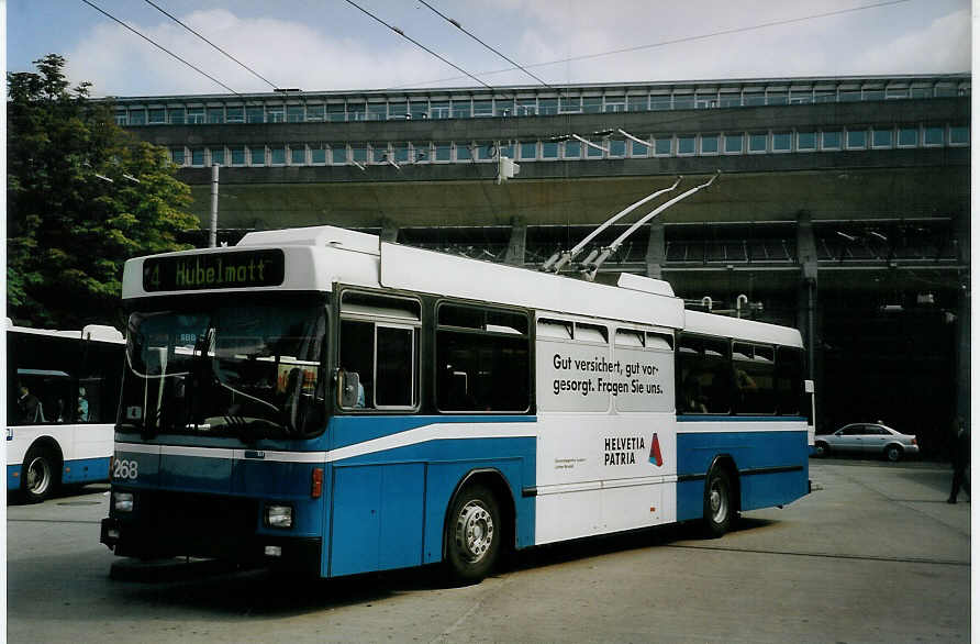 (077'821) - VBL Luzern - Nr. 268 - NAW/R&J-Hess Trolleybus am 18. Juni 2005 beim Bahnhof Luzern