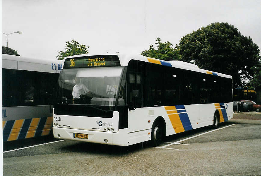 (078'909) - Hermes, Kampen - Nr. 1818/BP-PH-82 - VDL Berkhof am 21. Juli 2005 beim Bahnhof Venlo