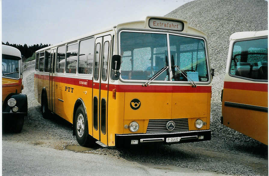 (079'802) - Zimmermann, Niederwangen -  P 24'632  - Saurer/Tscher (ex P 24'632) am 27. August 2005 in Niederbipp, Saurertreffen