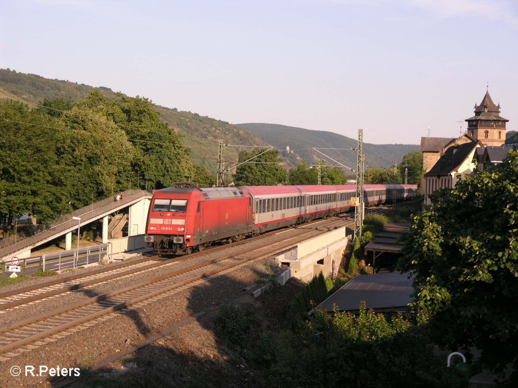 101 013-1 durchf�hrt Oberwesel mit dem EC 114 Klagenfurt – Dortmund. 24.07.08
