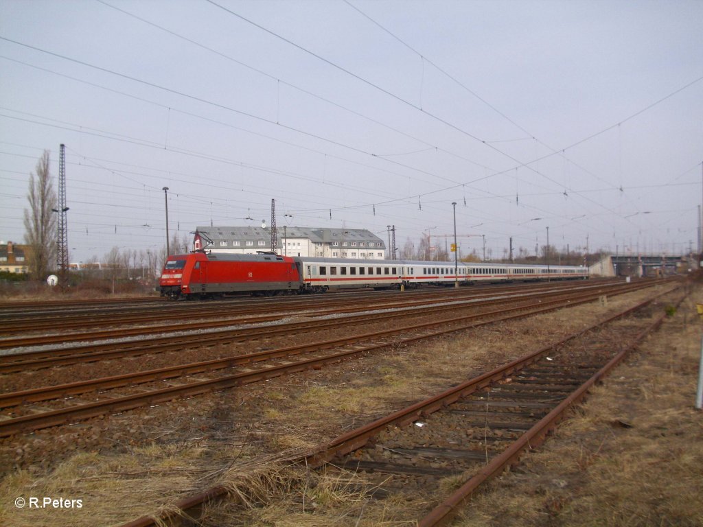 101 022-2 mit IC in Leipzig Sch�nefeld. 12.03.11