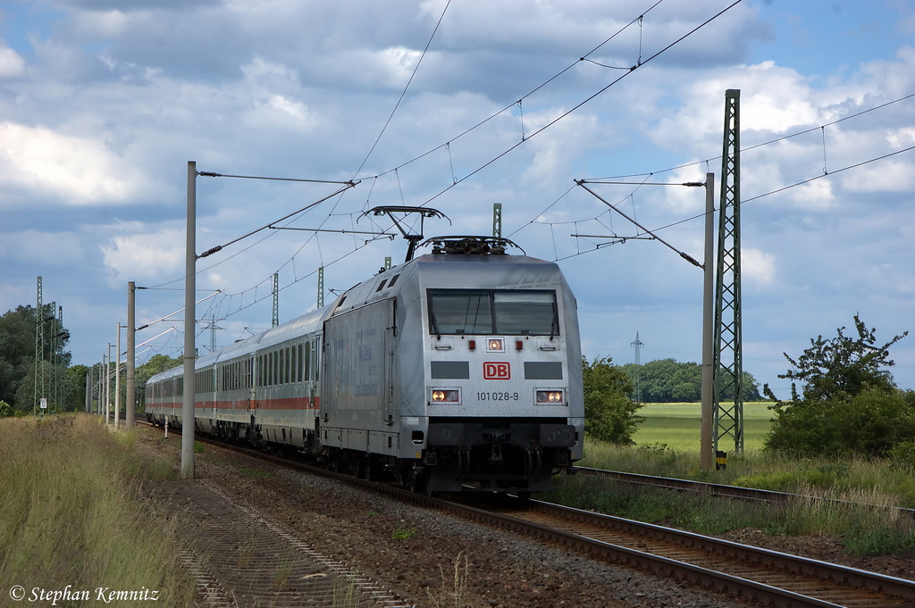 101 028-9  800 Jahre Sachen-Anhalt  mit dem IC 2049 von K�ln Hbf nach Leipzig Hbf in Demker. 09.06.2012