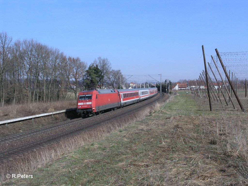 101 062-8 mit RE4007 Ingolstadt - M�nchen HBF bei Rohrbach. 24.03.11
