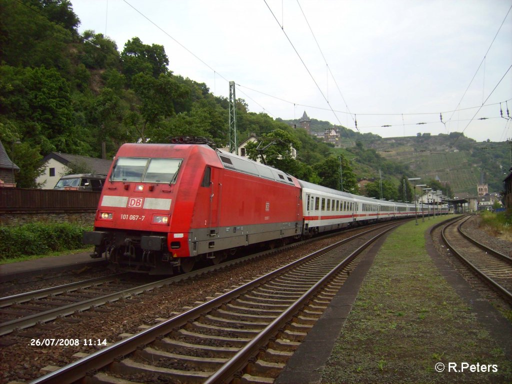 101 067-7 durchf�hrt Bacharach mit den IC 2622 Dortmund – Basel Bad. 26.07.08
